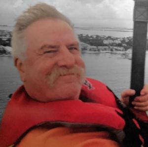 Meet your Posher, Robert